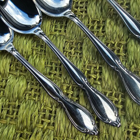 Oneida Strathmore Soup Spoon 6.5" stainless scrolls classic romantic timeless el - Picture 8 of 8